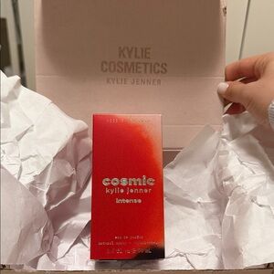 Kylie Cosmetics Cosmic Intense Eau de Parfum - Vibrant Red
